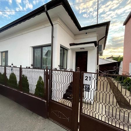 Premier Rooms 普洛耶什蒂 外观 照片