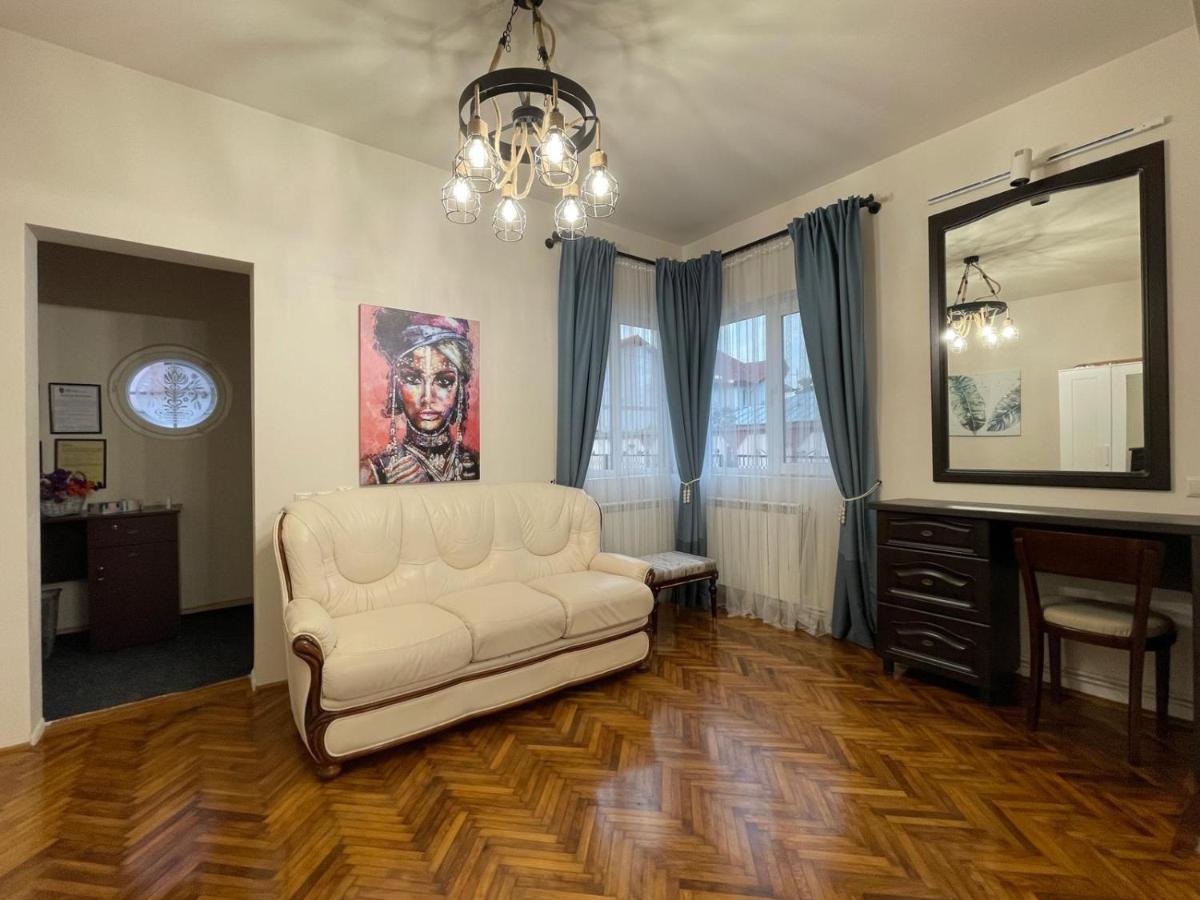 Premier Rooms 普洛耶什蒂 外观 照片